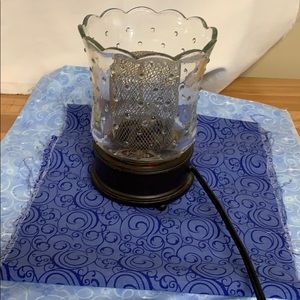 Night light / sent warmer .